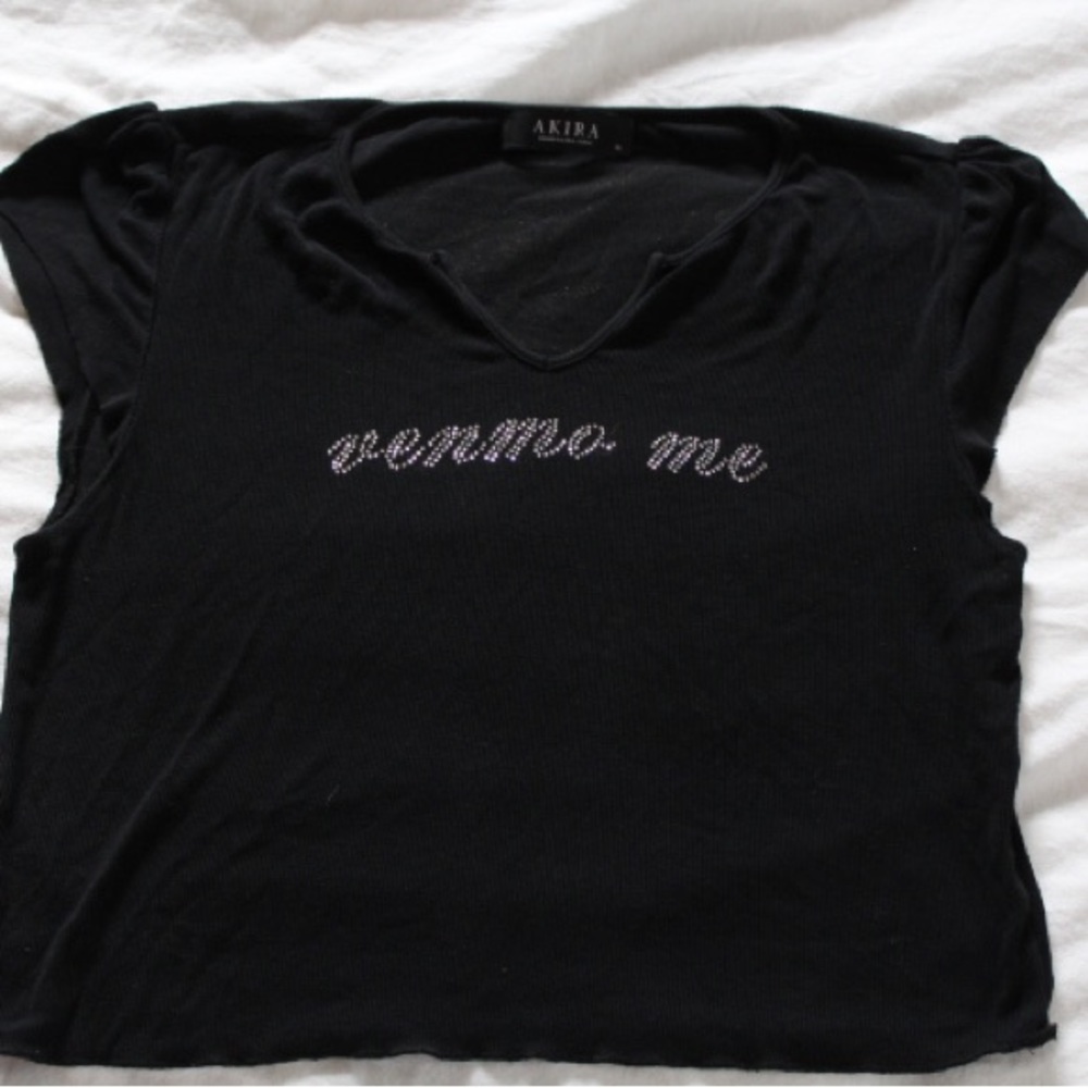 Akita black “Venmo Me” top